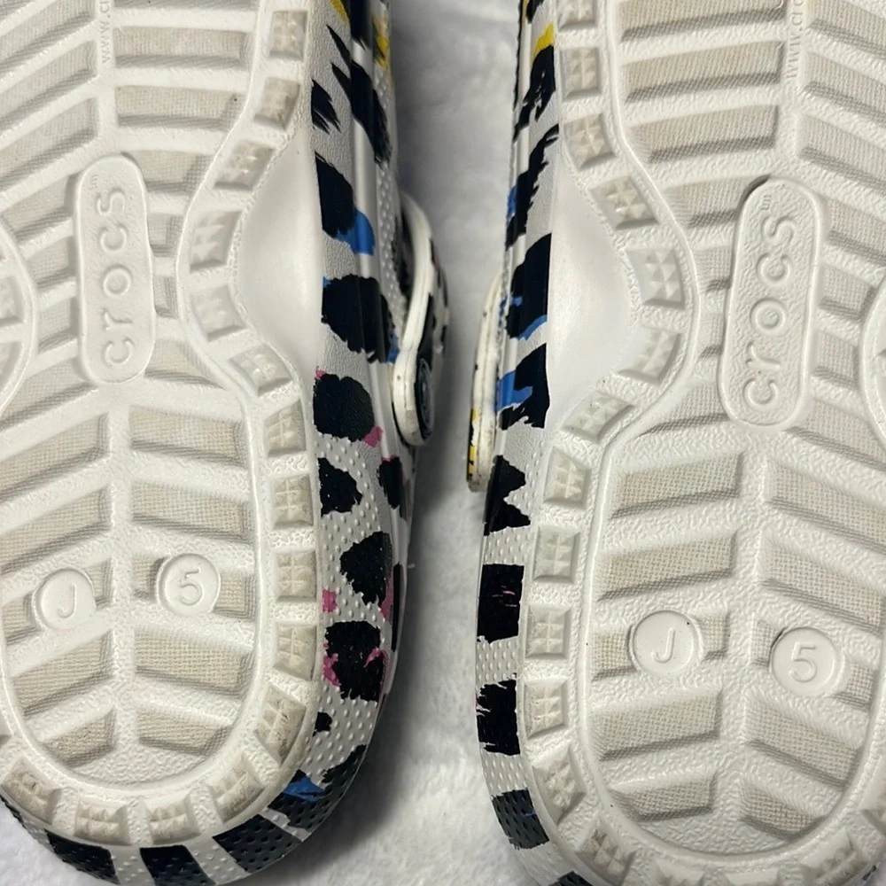 CROCS White and Yellow Slippers Vibrant Comfort